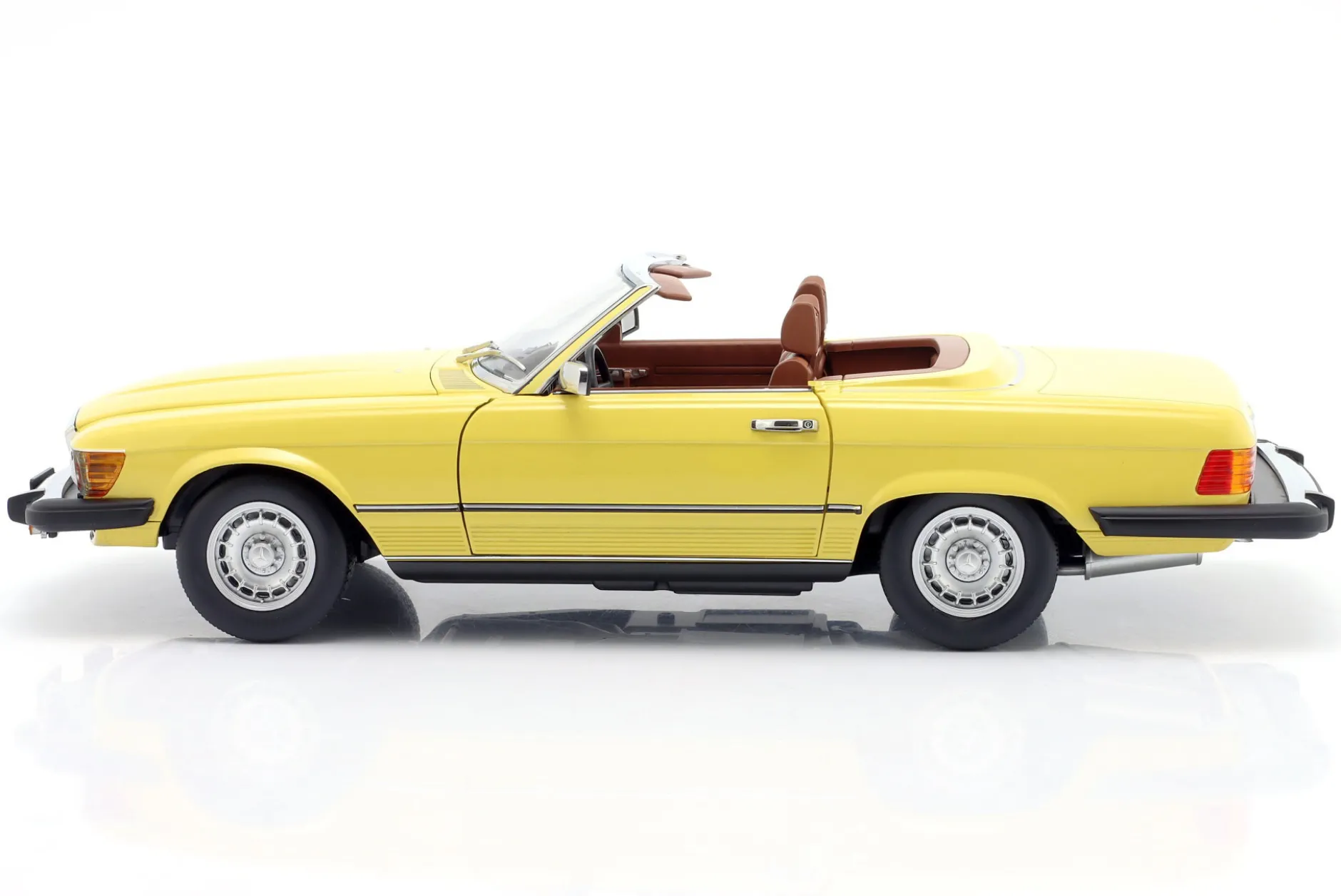 Mercedes-Benz 450 SL (R107) US-Version Jennifer & Jonathan 1979 gelb 1:12 KK-Scale