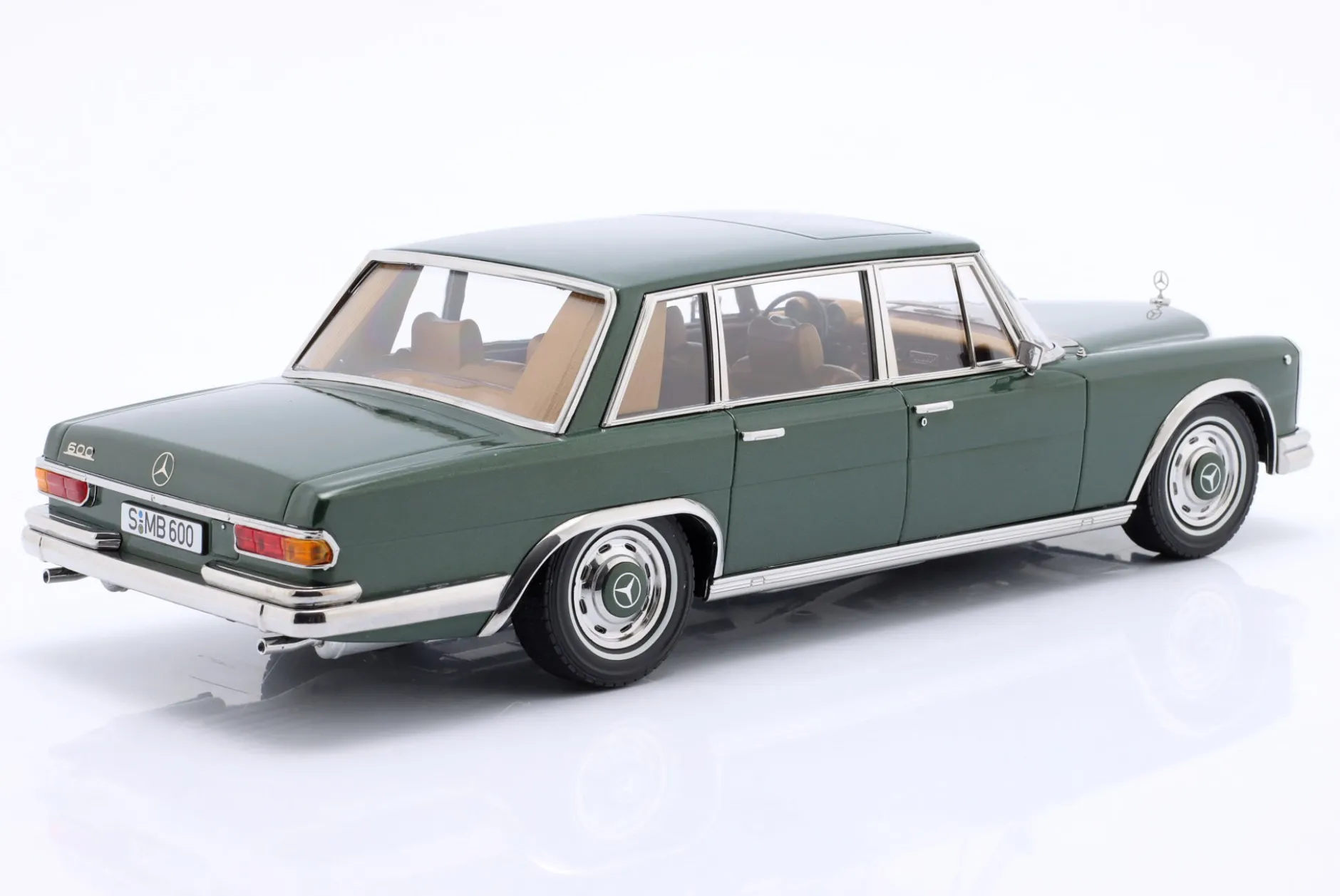 Mercedes-Benz 600 SWB (W100) Baujahr 1963 dunkelgrün metallic 1:18 KK-Scale