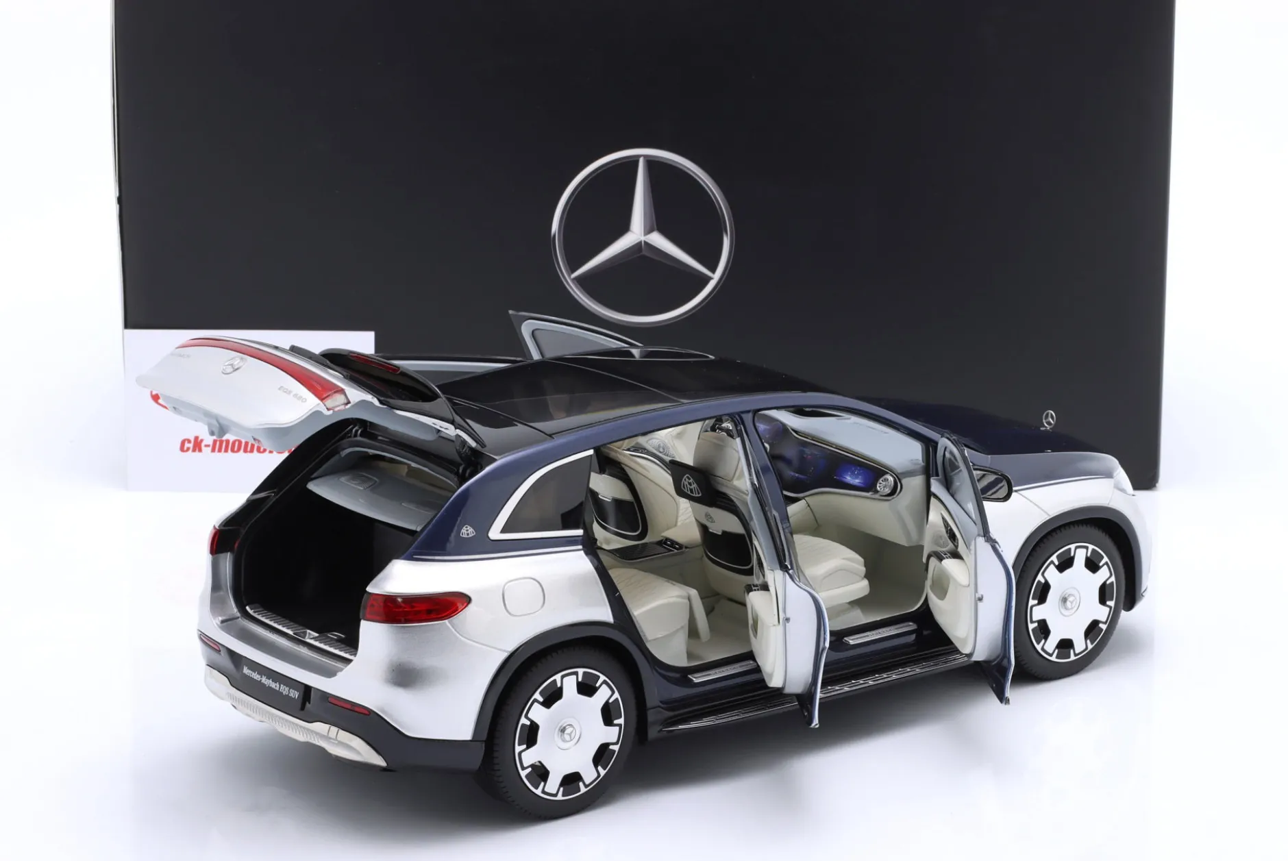 Mercedes-Maybach EQS 680 SUV (Z296) 2024 nautikblau / hightechsilber 1:18 NZG