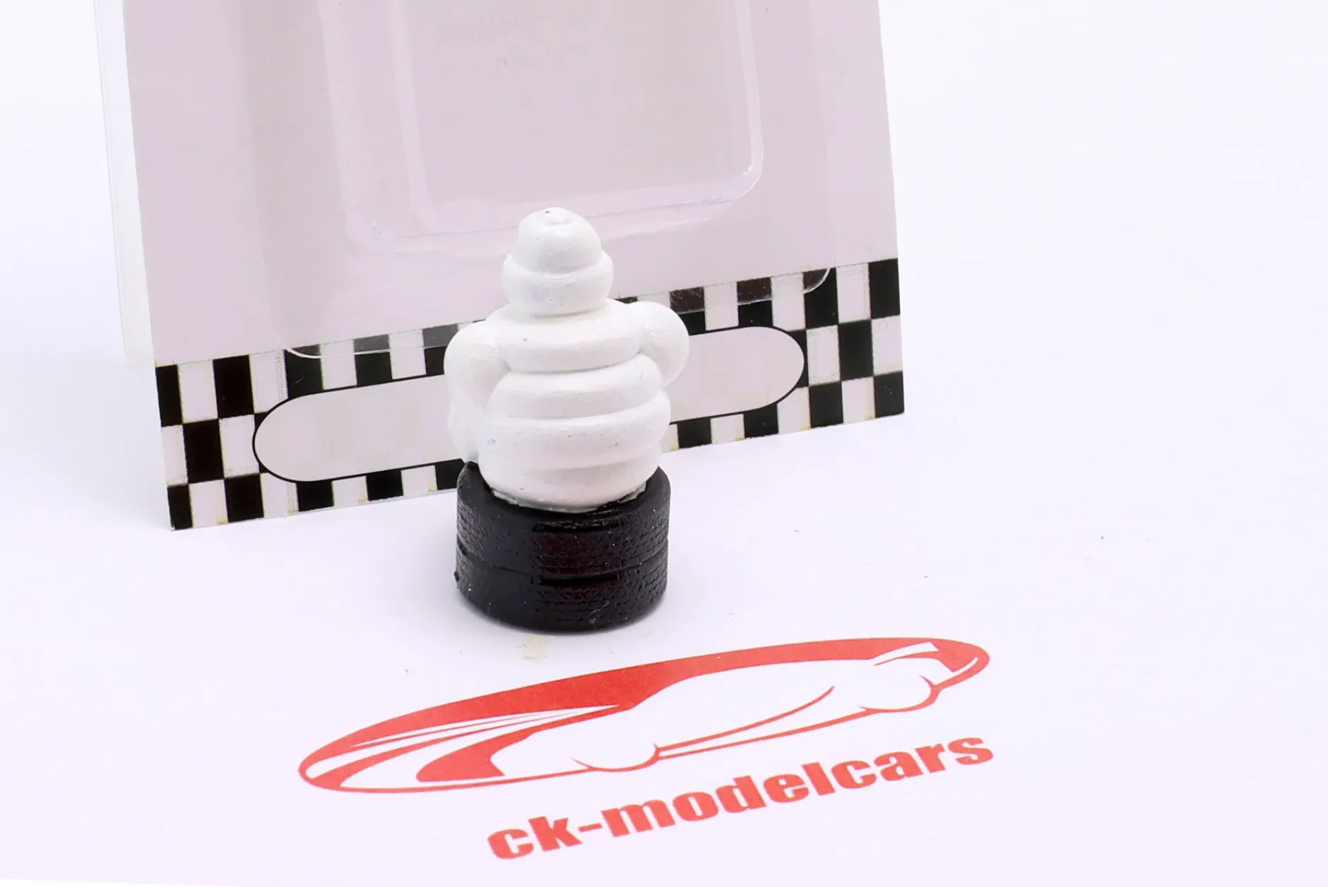 Michelin Reifen sitzende Figur 1:43 Cartrix