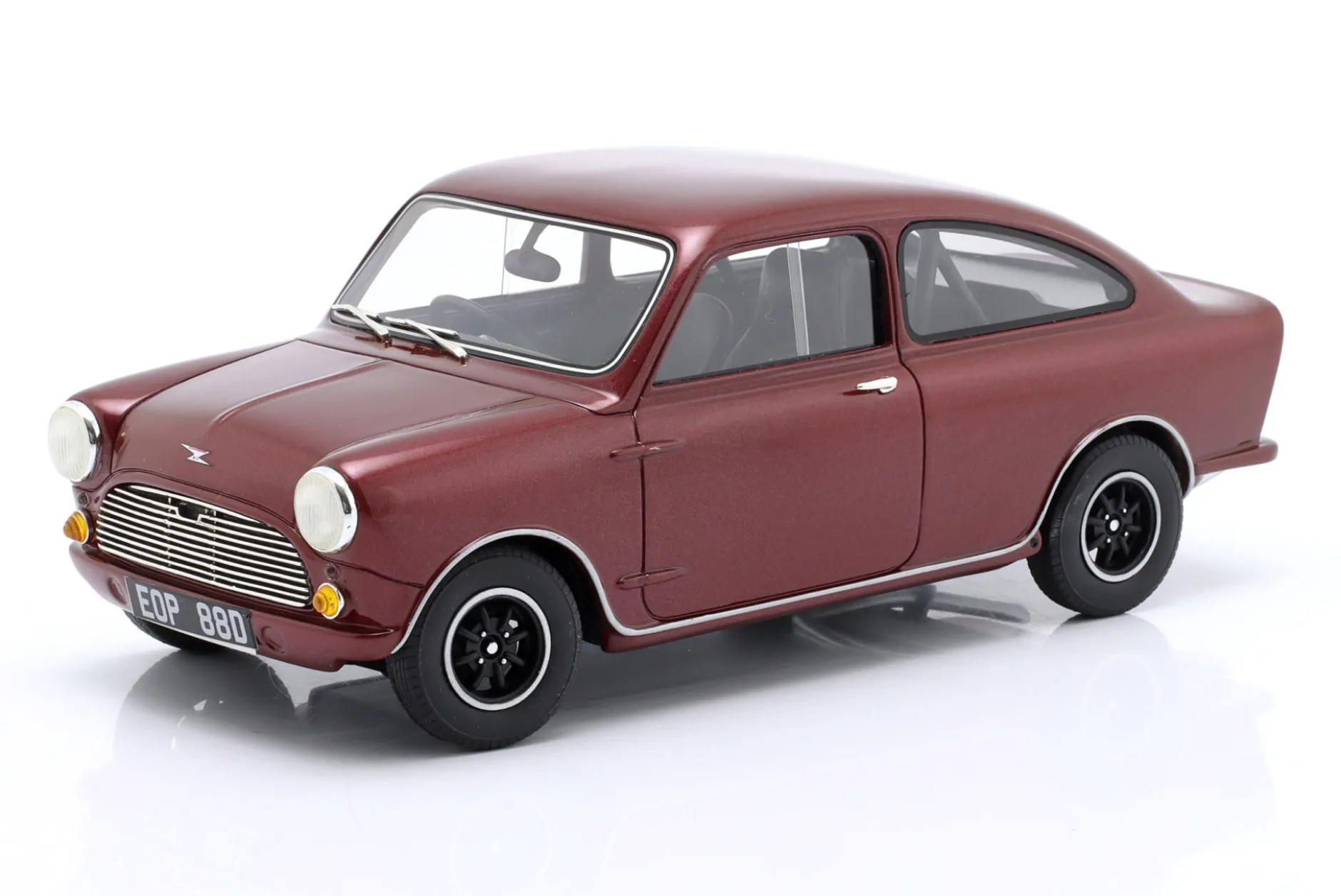 Mini Broadspeed Baujahr 1966-1968 rot metallic 1:18 Cult Scale