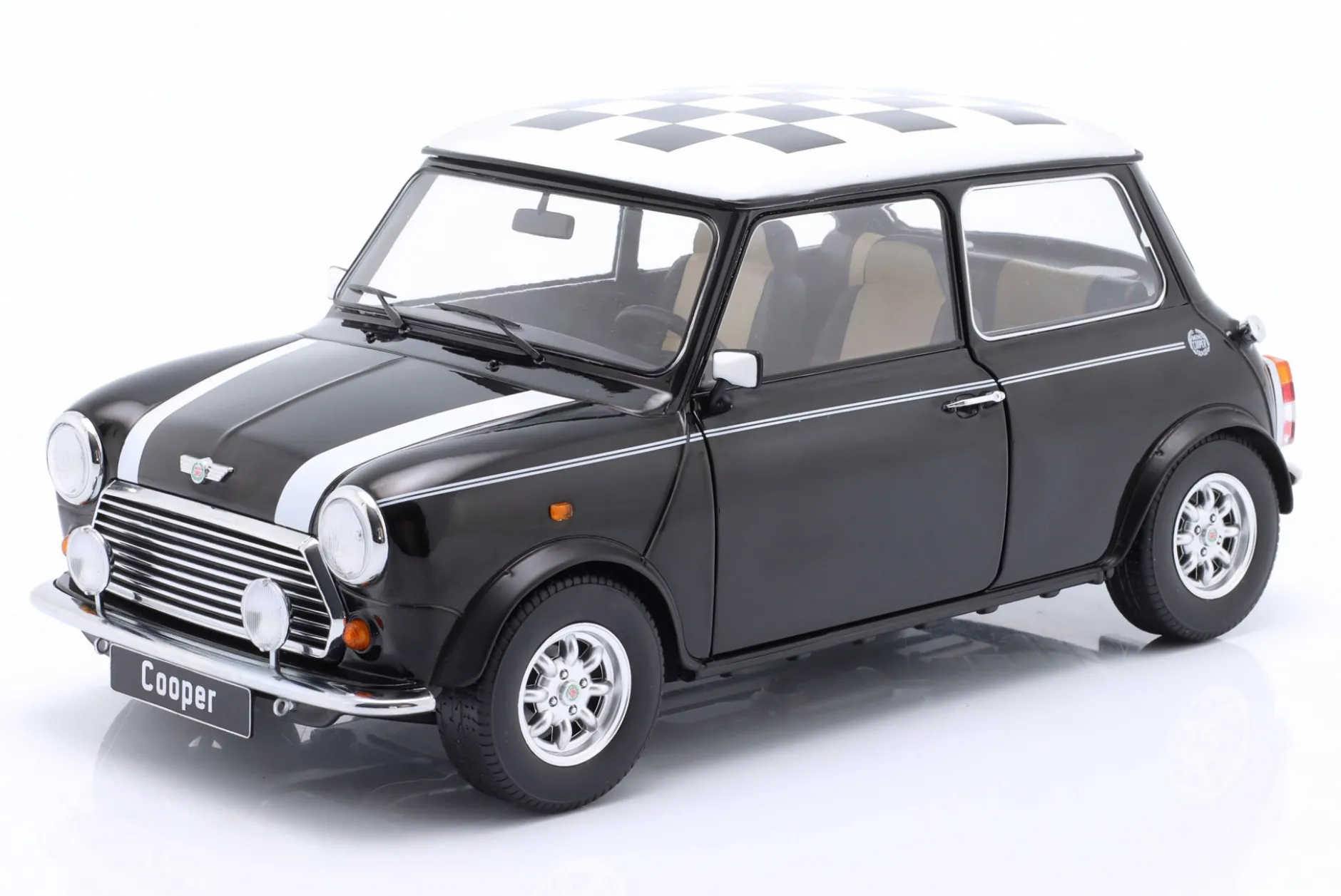Mini Cooper LHD kariert schwarz / weiß 1:12 KK-Scale