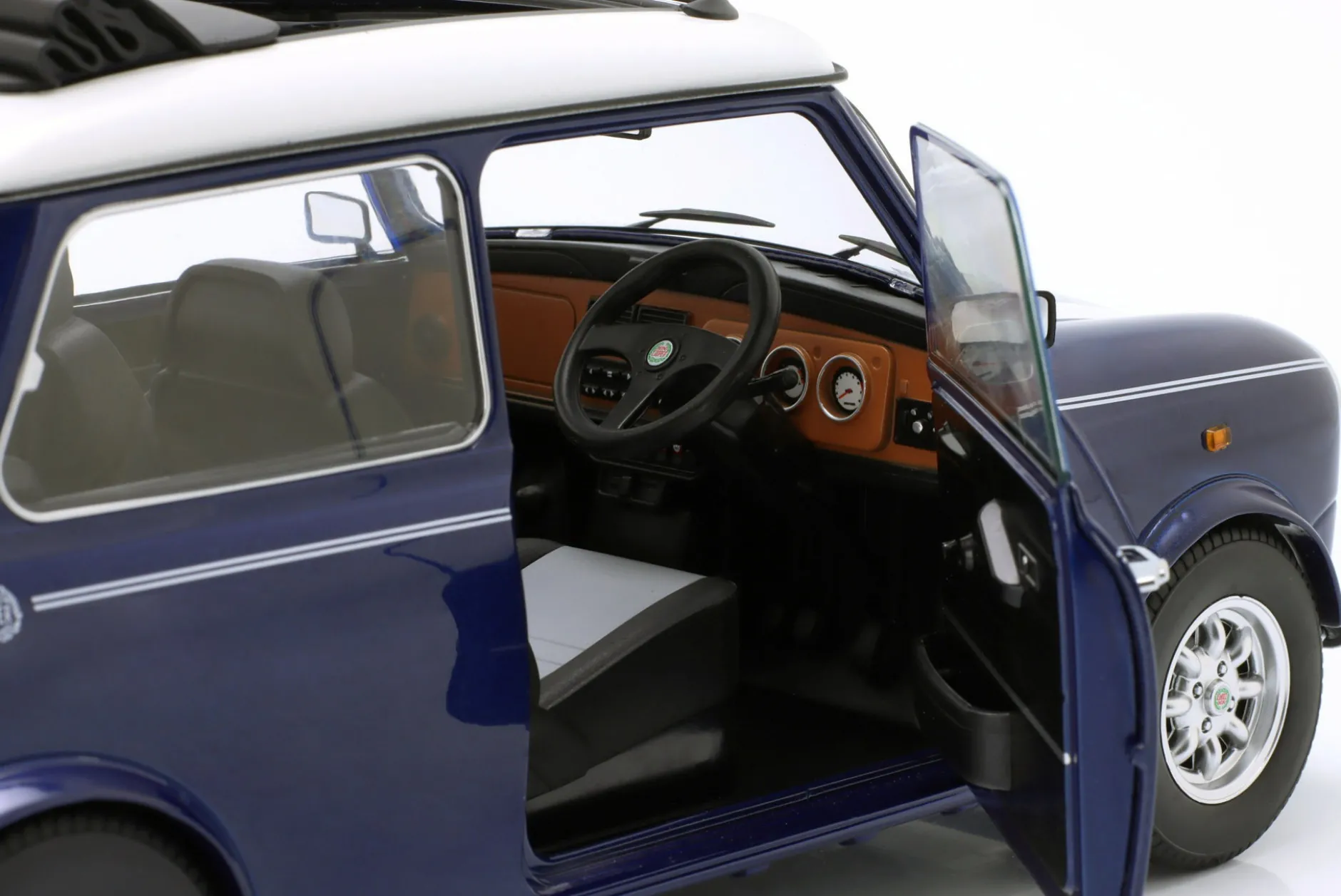 Mini Cooper mit Schiebedach blau metallic / weiß RHD 1:12 KK-Scale