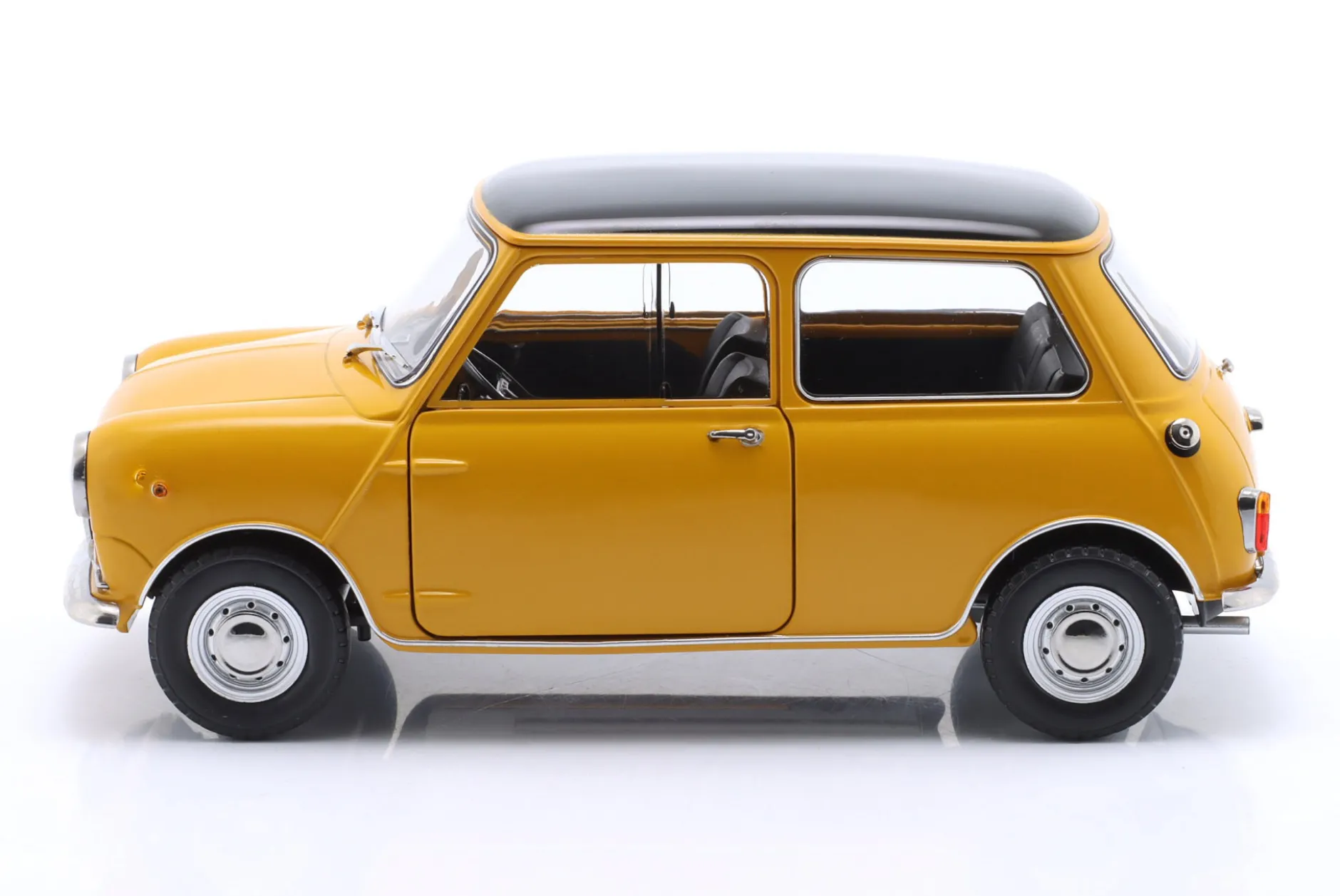 Mini Cooper MK1 Baujahr 1966 gelb, schwarz 1:18 Mitica