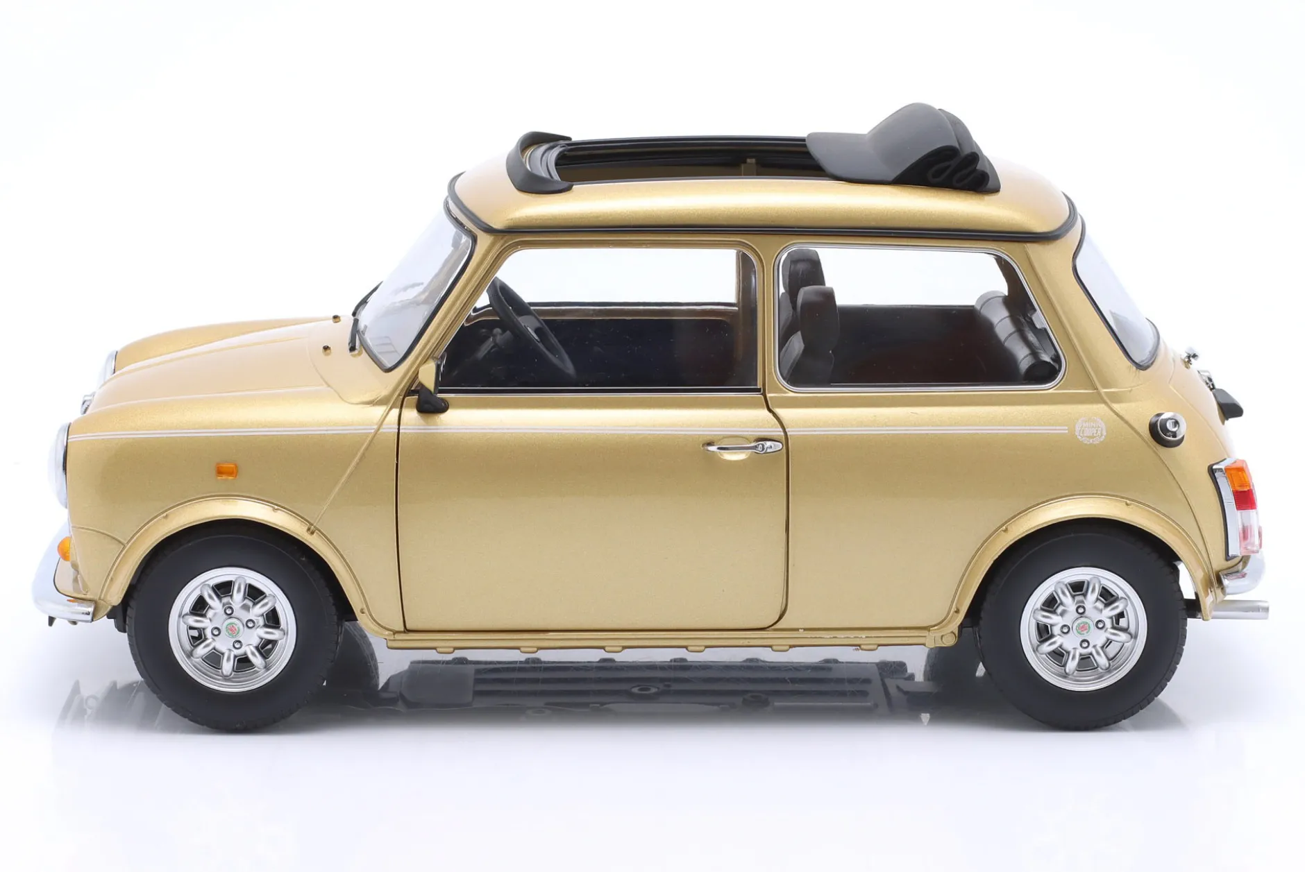 Mini Cooper RHD mit Sonnendach gold metallic 1:12 KK-Scale