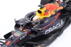 M. Verstappen Red Bull Racing RB18 #1 Sieger Italien GP Formel 1 2022 1:18 Minichamps
