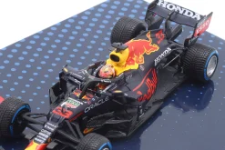 M. Verstappen Red Bull Racing RB16B #33 Sieger Spa Formel 1 Weltmeister 2021 1:43 Minichamps
