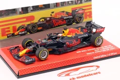 M. Verstappen Red Bull RB16B #33 Formel 1 Weltmeister 2021 1:43 Minichamps