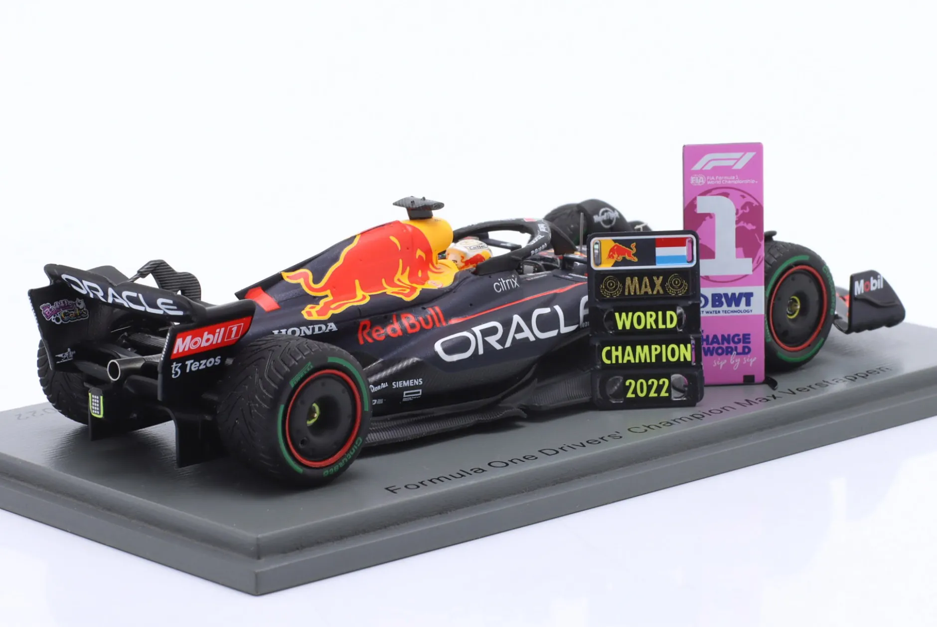 M Verstappen Red Bull RB18 #1 Sieger Japan GP Formel 1 Weltmeister 2022 1:43 Spark