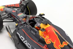 M. Verstappen Red Bull RB18 #1 Sieger Miami GP Formel 1 Weltmeister 2022 1:18 Minichamps