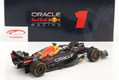 M. Verstappen Red Bull RB18 #1 Sieger Saudi Arabien Formel 1 Weltmeister 2022 1:18 Minichamps