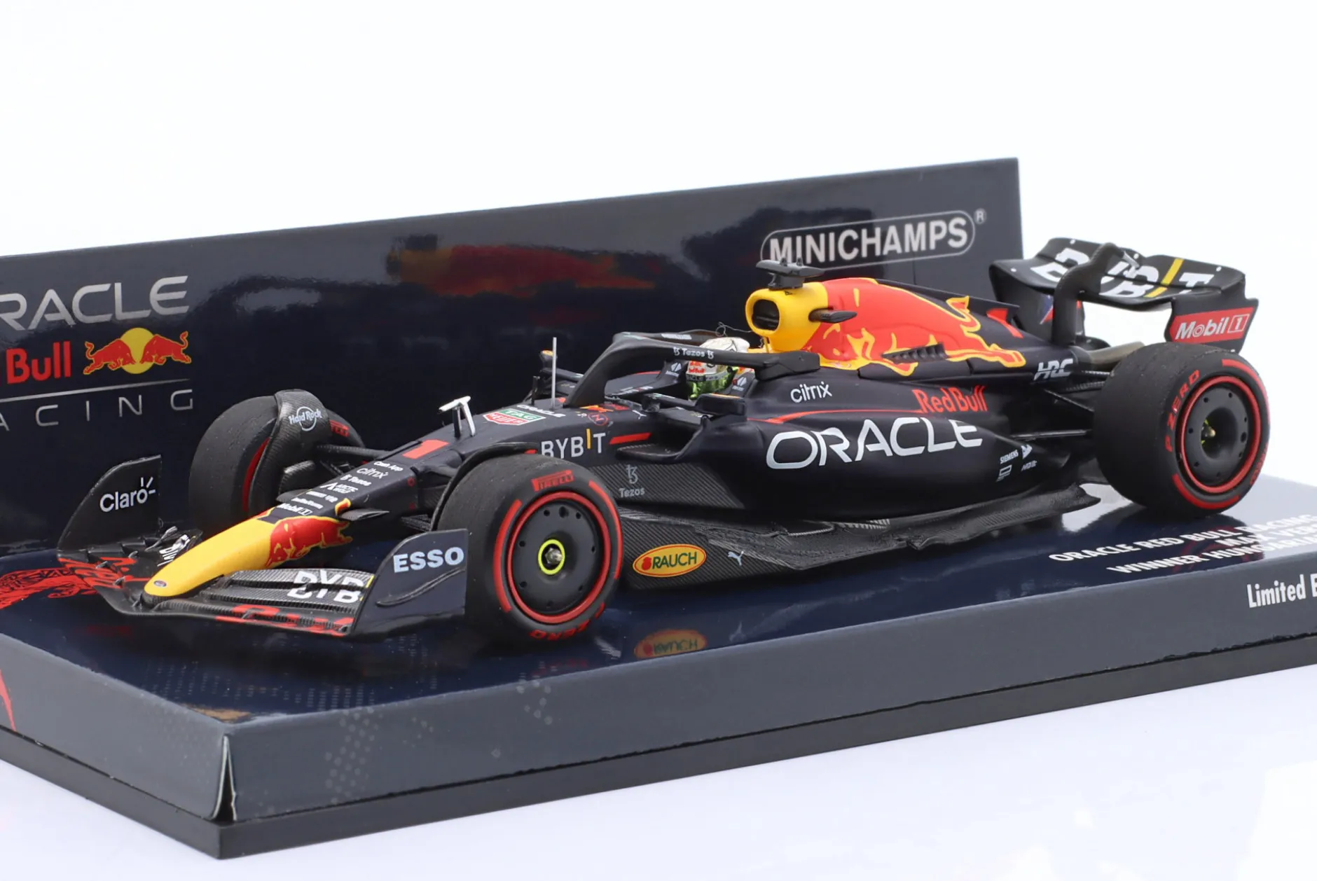 M. Verstappen Red Bull RB18 #1 Sieger Ungarn GP Formel 1 Weltmeister 2022 1:43 Minichamps