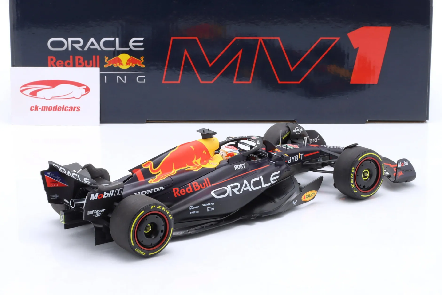 M. Verstappen Red Bull RB19 #1 Sieger Australien GP Formel 1 Weltmeister 2023 1:18 Minichamps
