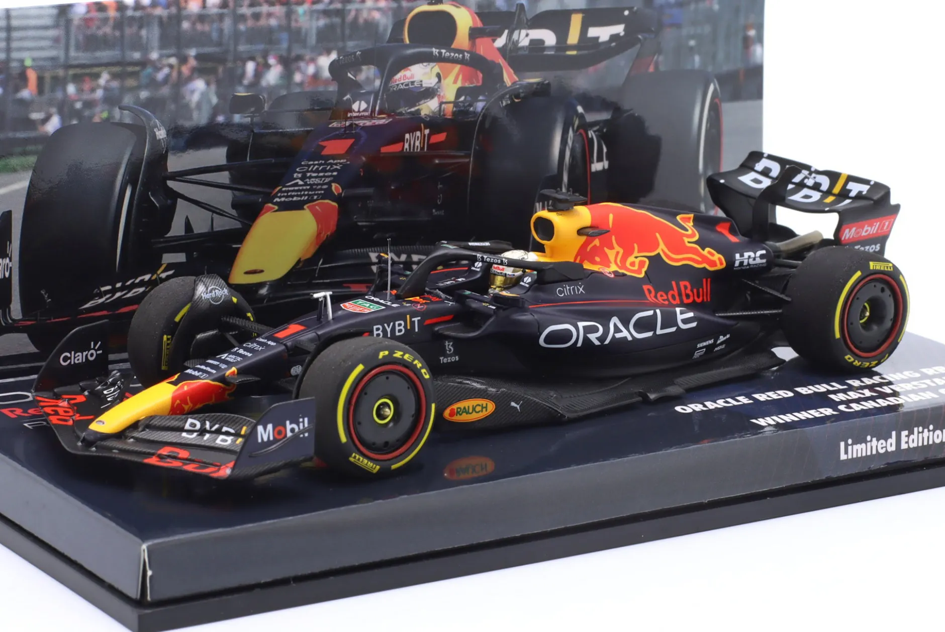 M. Verstappen Red Bull RB18 #1 Sieger Kanada GP Formel 1 Weltmeister 2022 1:43 Minichamps
