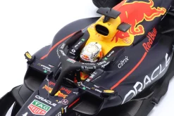 M Verstappen Red Bull RB18 #1 Sieger Japan GP Formel 1 Weltmeister 2022 1:18 Minichamps