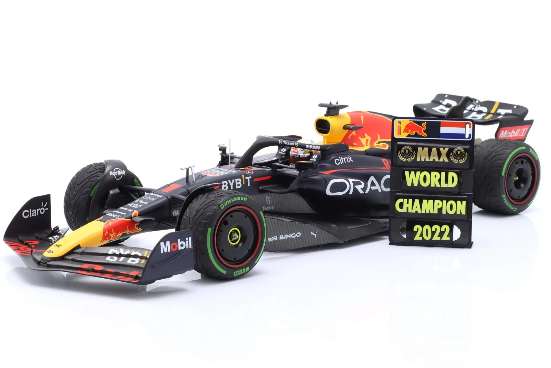 M Verstappen Red Bull RB18 #1 Sieger Japan GP Formel 1 Weltmeister 2022 1:18 Minichamps