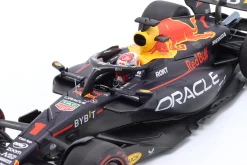 M. Verstappen Red Bull RB19 #1 Sprint Race Katar GP Formel 1 Weltmeister 2023 1:18 Minichamps
