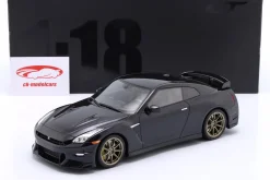 Nissan GT-R Takumi Edition Baujahr 2024 dunkellila 1:18 GT-Spirit
