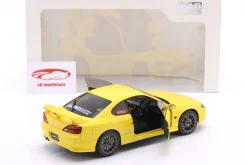 Nissan Silvia (S15) Spec-R Aero Baujahr 1999 gelb 1:18 Solido