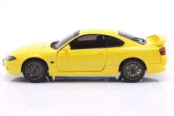 Nissan Silvia (S15) Spec-R Aero Baujahr 1999 gelb 1:18 Solido