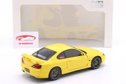 Nissan Silvia (S15) Spec-R Aero Baujahr 1999 gelb 1:18 Solido