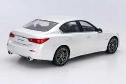 Nissan Skyline 350 GT Hybrid Baujahr 2015 weiß 1:18 Kyosho