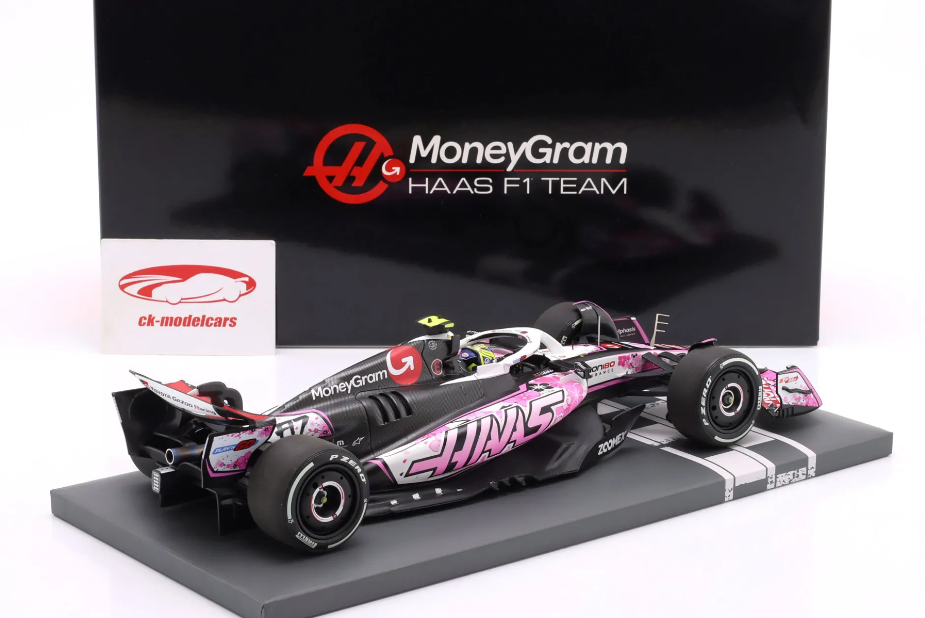 Oliver Bearman Haas VF-25 #87 10th Japan GP Formel 1 2025 1:18 Minichamps