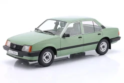 Opel Ascona C Baujahr 1981 hellgrün metallic 1:18 ModelCar Group