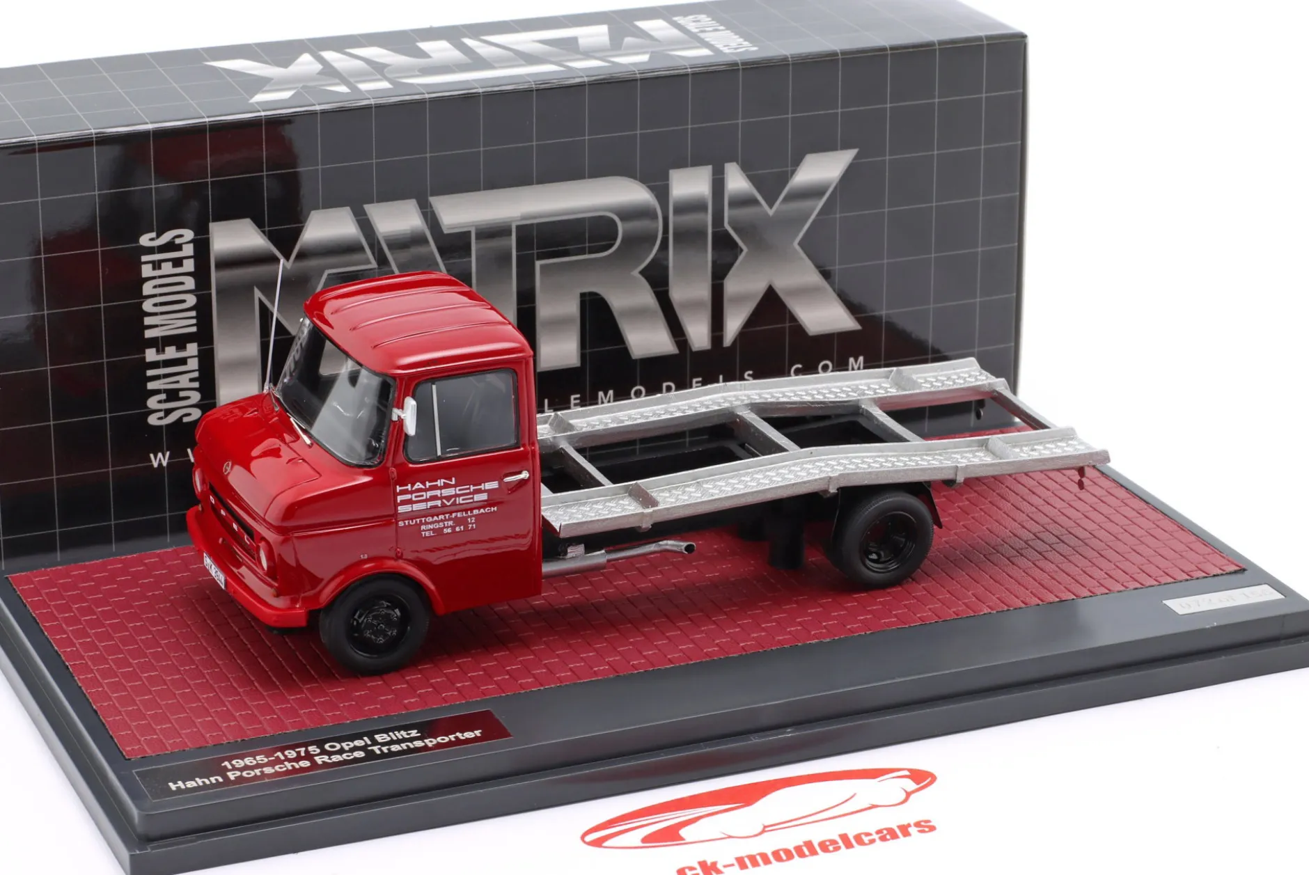 Opel Blitz Hahn Porsche Renntransporter 1966-1976 rot 1:43 Matrix