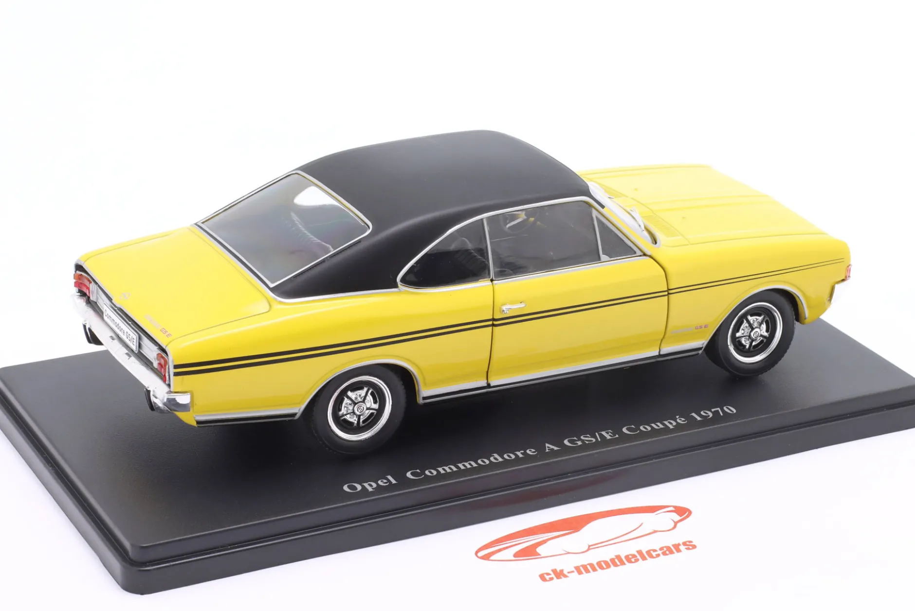 Opel Commodore A GS/E Coupe Baujahr 1970 gelb / schwarz 1:24 Hachette