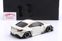 Pandem Toyota GR86 Baujahr 2023 kristall weiß 1:18 GT-Spirit
