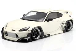 Pandem Toyota GR86 Baujahr 2023 kristall weiß 1:18 GT-Spirit