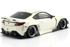 Pandem Toyota GR86 Baujahr 2023 kristall weiß 1:18 GT-Spirit