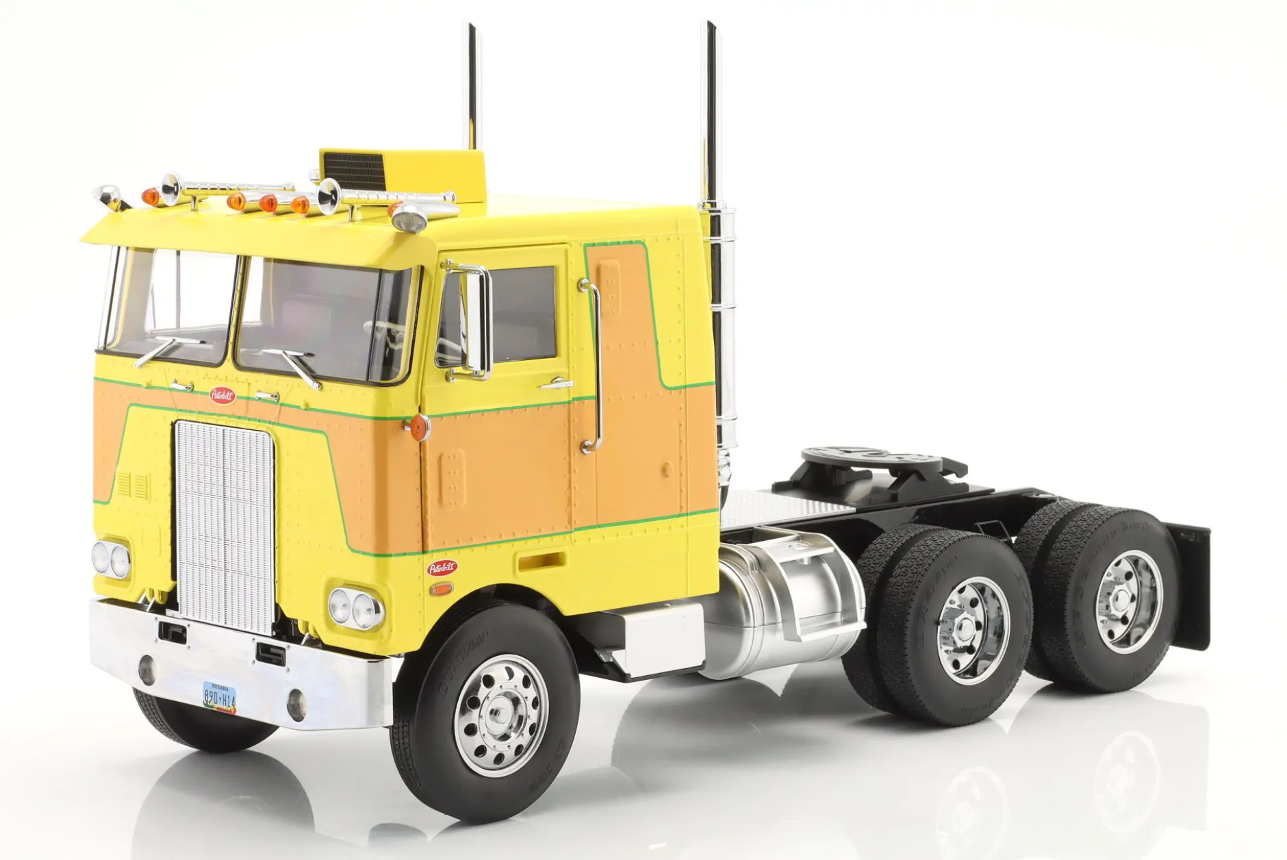 Peterbilt 352 Pacemaker SZM 1977-1979 gelb / braun 1:18 Road Kings