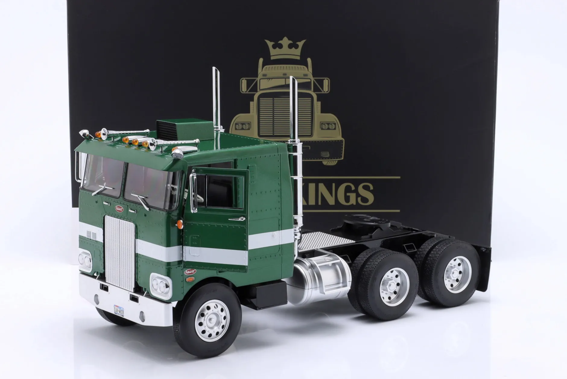 Peterbilt 352 Pacemaker SZM 1977-1979 grün metallic / weiß 1:18 Road Kings