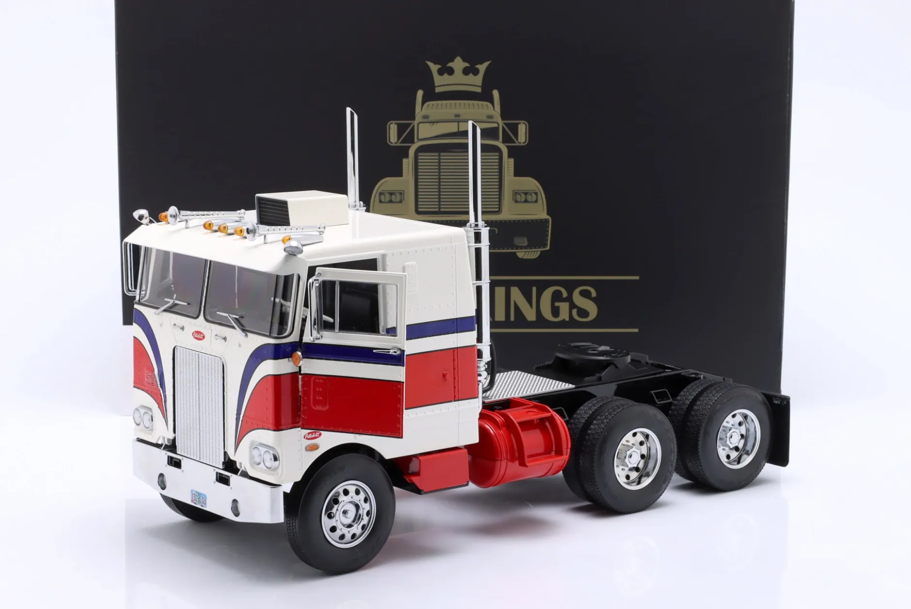 Peterbilt 352 Pacemaker SZM 1977-1979 weiß / rot / blau 1:18 Road Kings