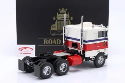 Peterbilt 352 Pacemaker SZM 1977-1979 weiß / rot / blau 1:18 Road Kings