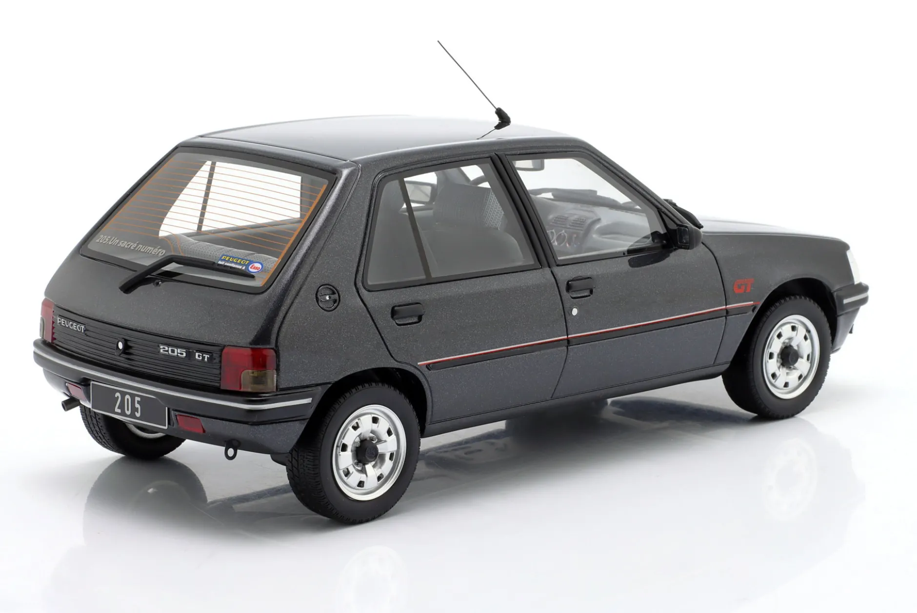 Peugeot 205 GT Baujahr 1993 graphitgrau 1:18 OttOmobile