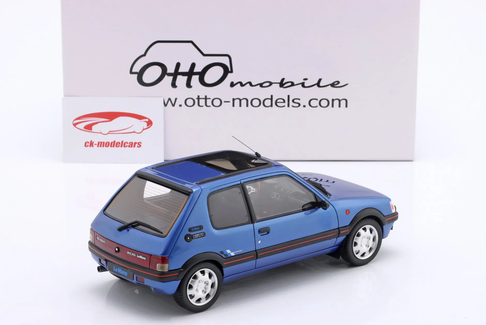 Peugeot 205 1.9 GTI Le Mans Baujahr 1991 miami blau 1:18 OttOmobile