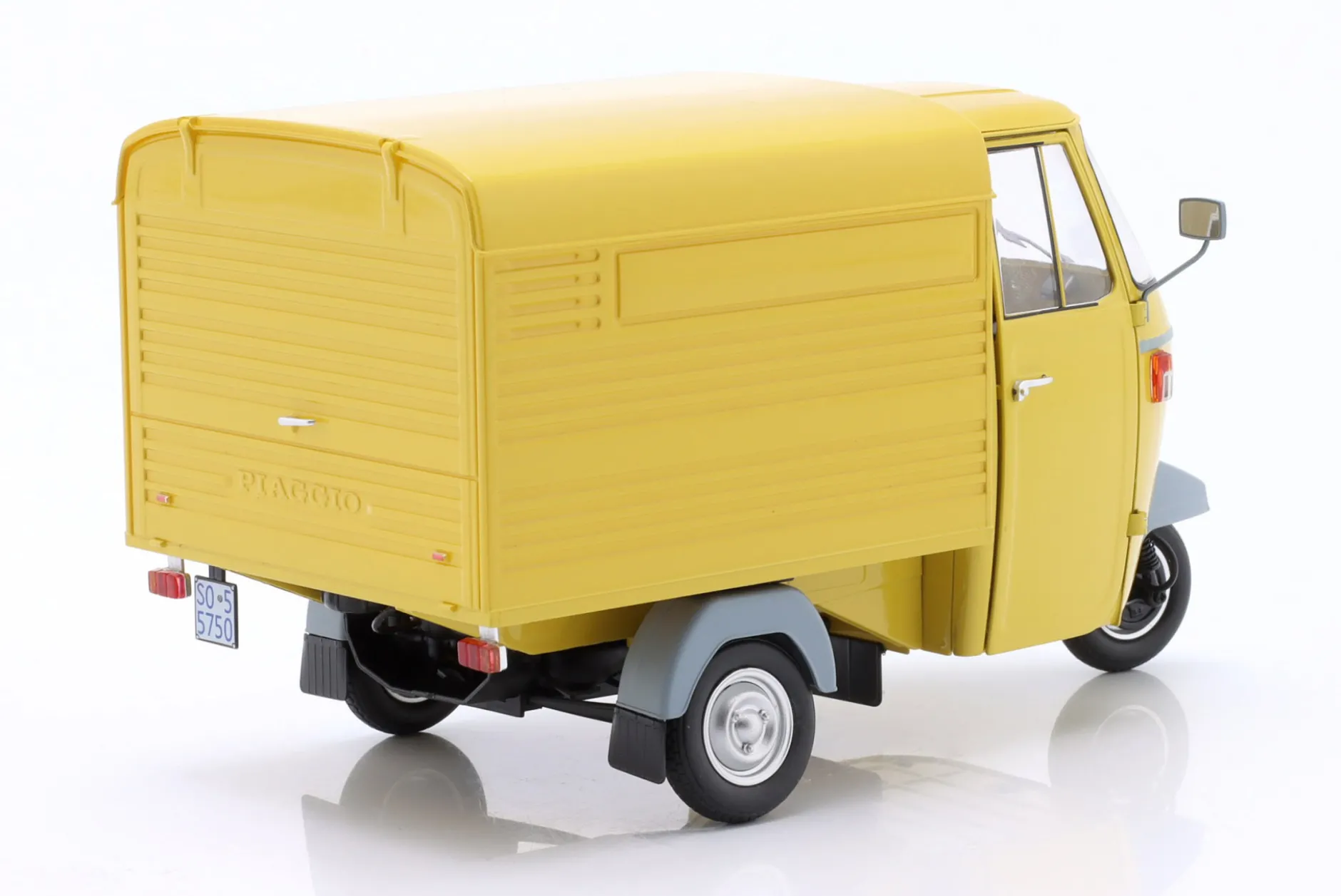 Piaggio Ape P501 Pick-Up Van geschlossen Baujahr 1979 gelb 1:18 MITICA