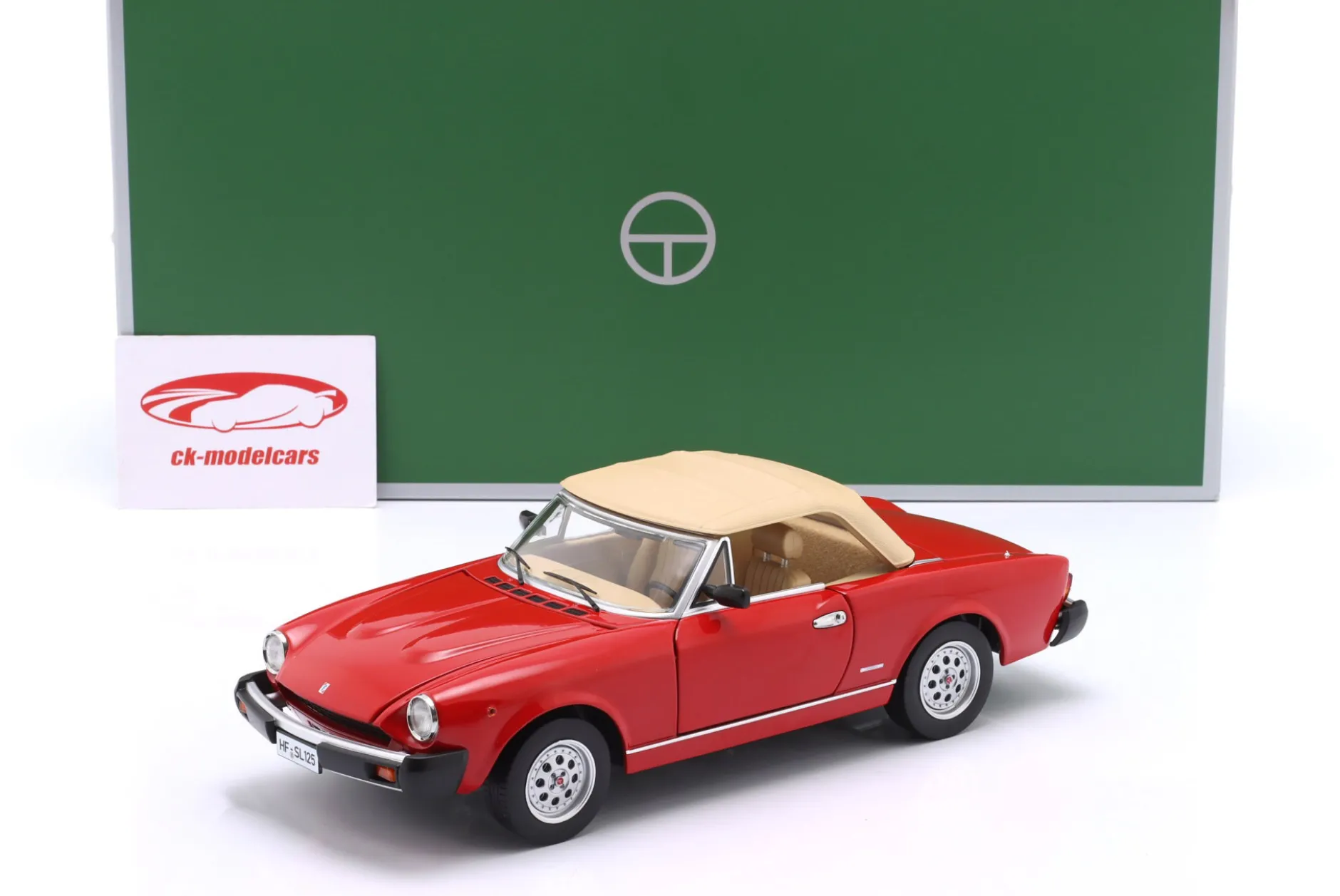 Pininfarina Spidereuropa Baujahr 1982 rot 1:18 TOURING