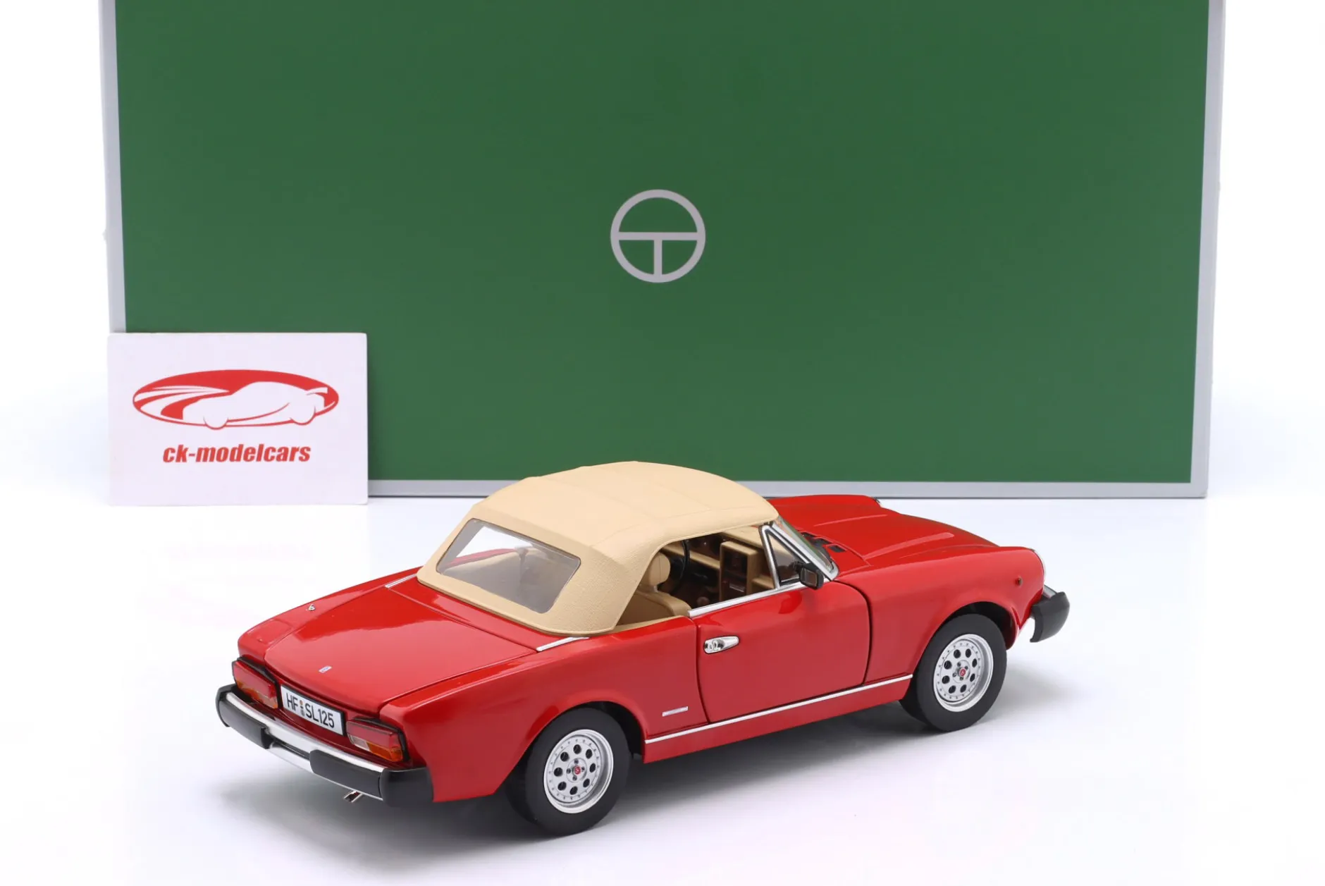 Pininfarina Spidereuropa Baujahr 1982 rot 1:18 TOURING