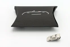 Pin Porsche 904 GTS silber
