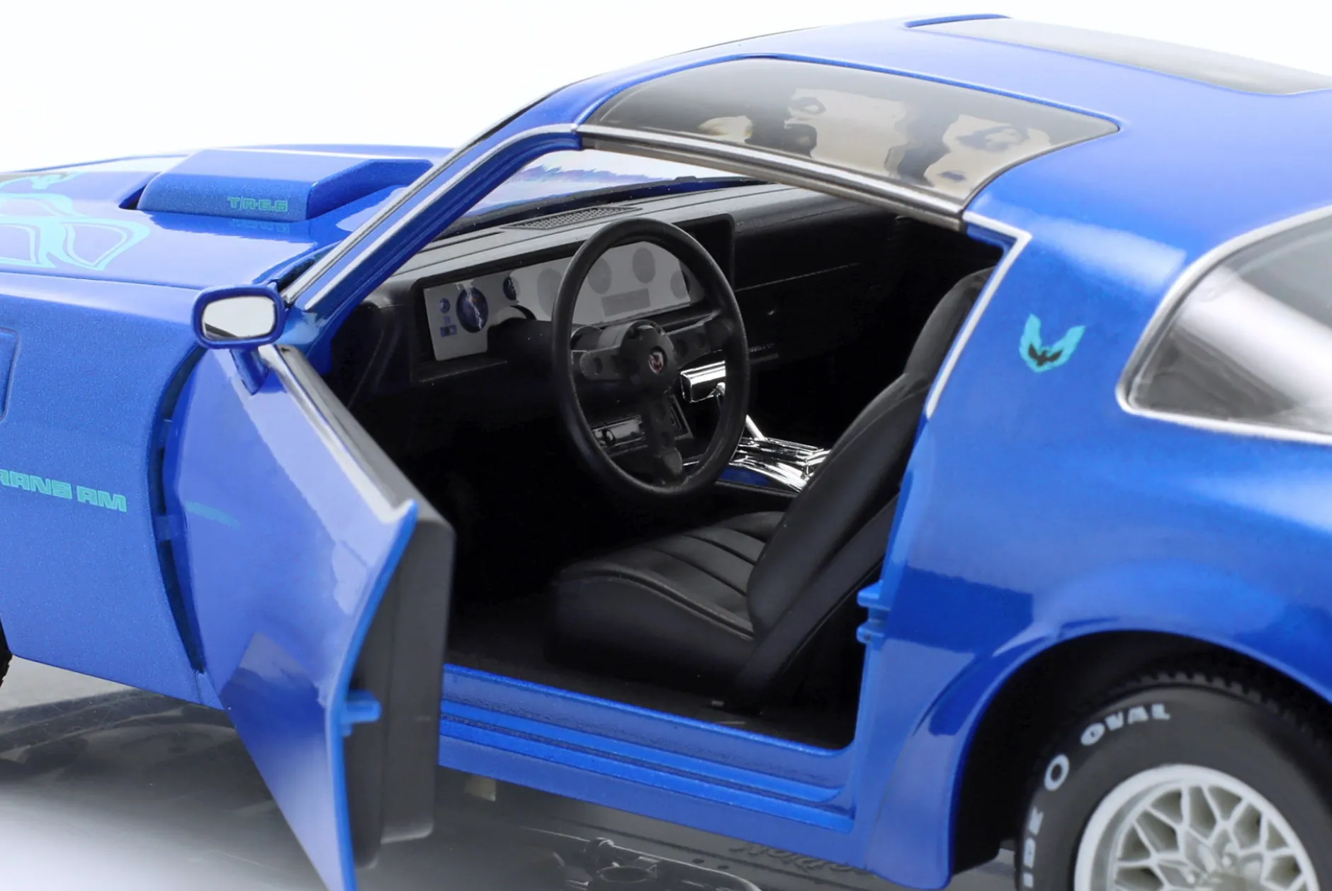 Pontiac Firebird Trans Am Baujahr 1978 blau 1:18 Maisto