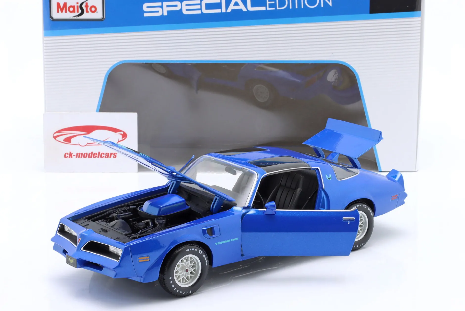 Pontiac Firebird Trans Am Baujahr 1978 blau 1:18 Maisto