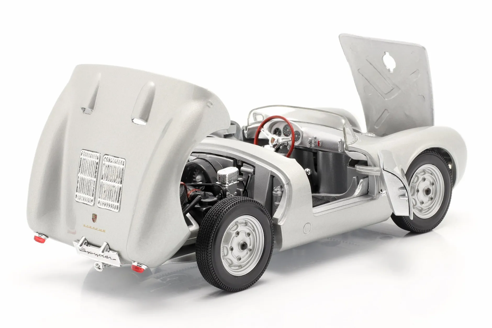 Porsche 550 A Spyder Baujahr 1950 silber 1:18 Maisto
