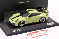 Porsche 911 (992.2) Baujahr 2025 cartagenagelb metallic 1:43 Spark