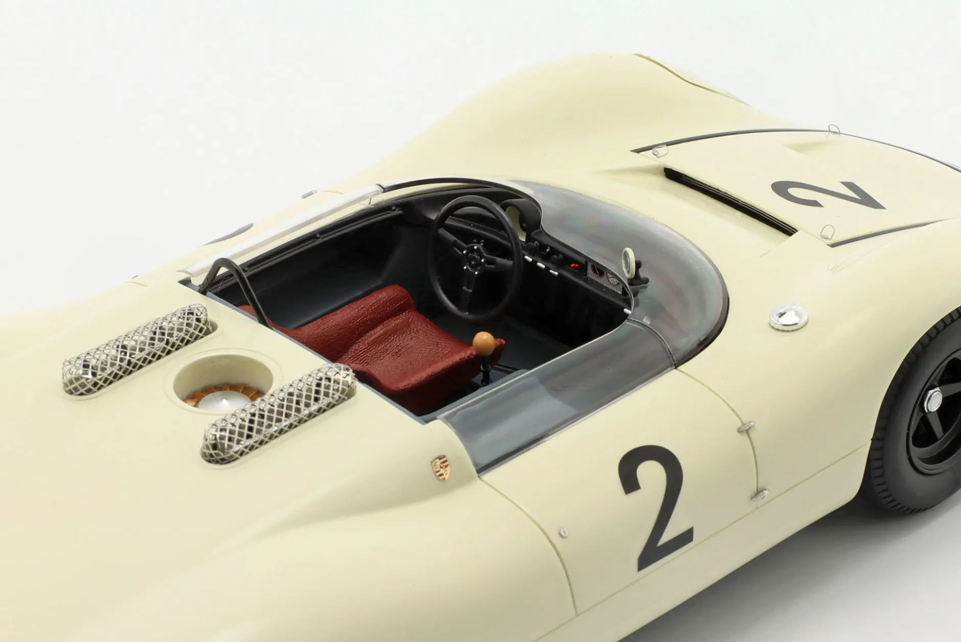 Porsche 910-8 Bergspyder #2 Sieger Alpen-Bergpreis 1967 R. Stommelen 1:18 Matrix