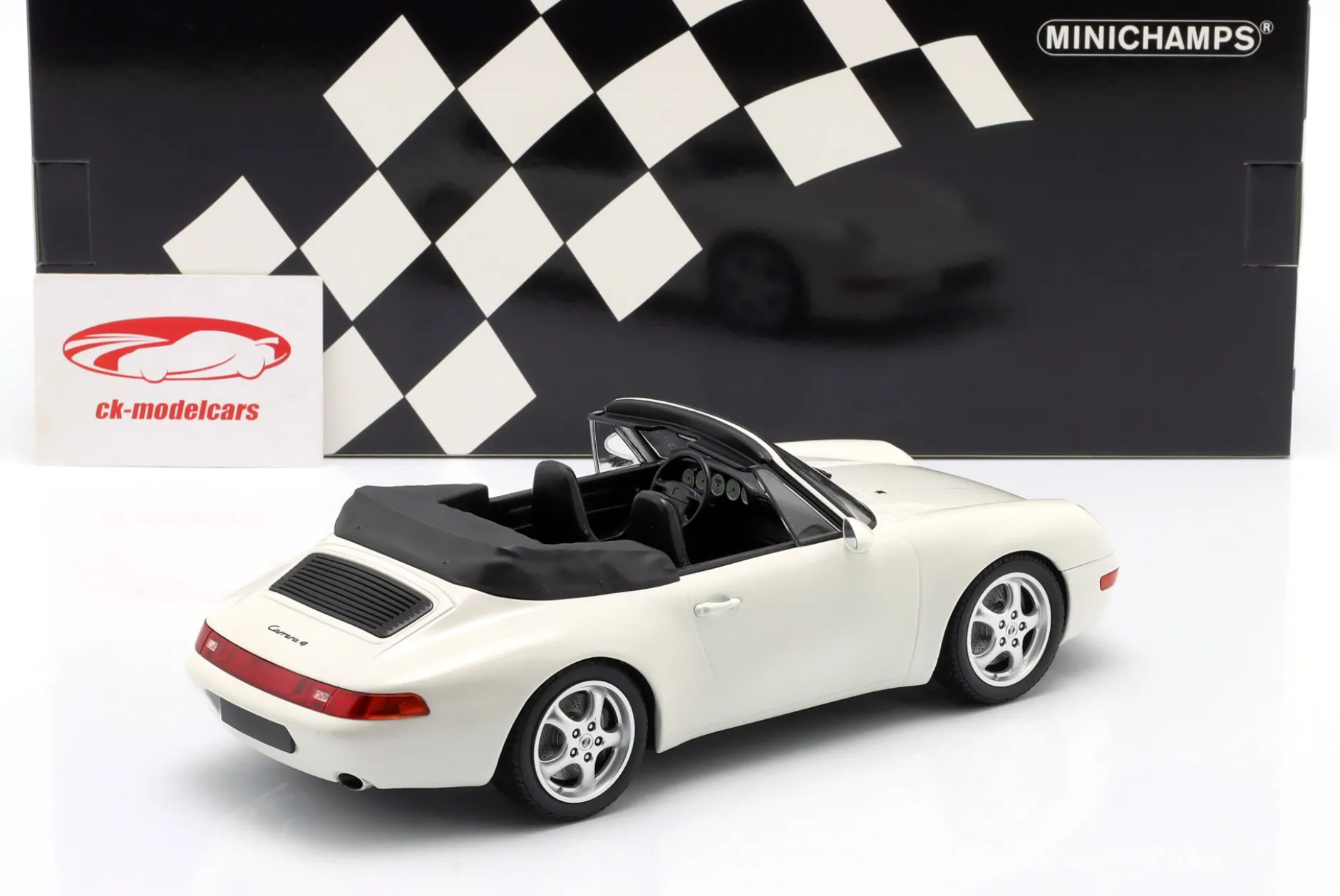 Porsche 911 (993) Cabriolet Baujahr 1994 weiß 1:18 Minichamps