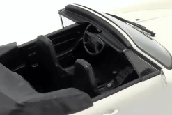 Porsche 911 (993) Cabriolet Baujahr 1994 weiß 1:18 Minichamps